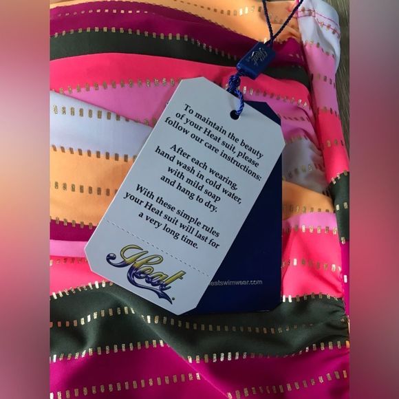 NWT … HEAT “Size: L” Two Piece Swimsuit - Picture 4 of 7